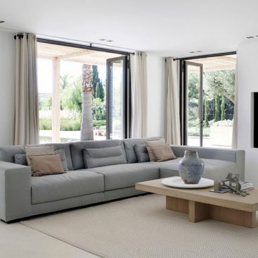 drapes in neutral tonings